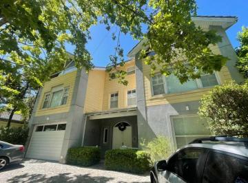Casa · 767m² · Casa en Venta en San Isidro Chico, San Isidro, G. B. a. Zona Norte