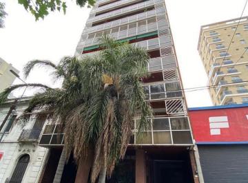 Departamento · 190m² · 5 Ambientes · 1 Cochera · Departamento - Lomas de Zamora