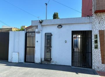 PH de 3 ambientes, Avellaneda · Alquiler - PH en Villa Domínico de 3 Ambientes con Patio