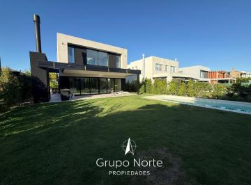 Casa · 190m² · 5 Ambientes · 4 Cocheras · Casa en Venta en Nordelta, Los Castaños