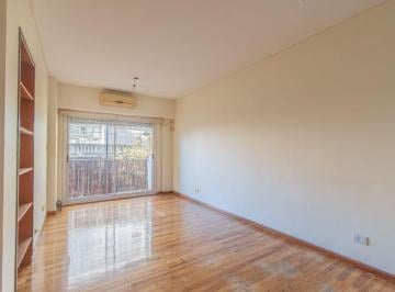 Departamento de 3 ambientes, Belgrano · Oportunidad en Belgrano! Luminoso y Amplio 3 Amb. con Gran Potencial Para 4 Ambientes/escritorio.