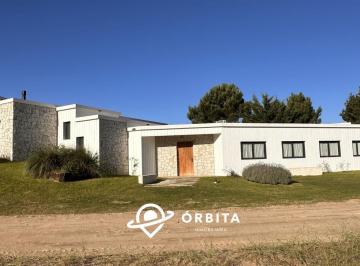 Casa · 170m² · 5 Ambientes · 3 Cocheras · Casa en Venta en Costa Esmeralda, Barrio Residencial II
