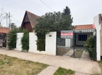 Casa de 3 ambientes, Neuquén · Alquiler Casa 3 Dorm 1 Baño - Barrio Jardín de Neuquén - Nqn