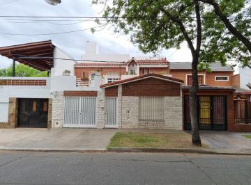Casa · 150m² · 5 Ambientes · 1 Cochera · Casa en Venta 4 Dorm. - Barrio Jorge Cura