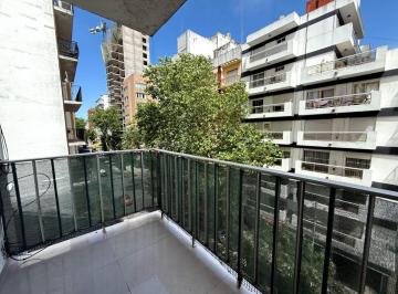 Departamento · 68m² · 3 Ambientes · En Venta Departamento de 3 Ambientes a La Calle con Balcon