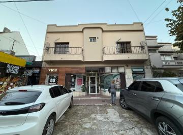 Casa · 275m² · 3 Ambientes · 3 Cocheras · Casa en Venta - 275 m² Cubiertos - Quilmes