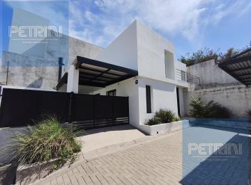 Casa · 128m² · 6 Ambientes · 2 Cocheras · Casa en Cuesta Colorada