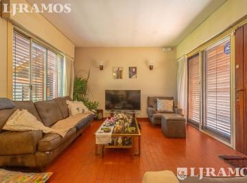 Casa · 81m² · 6 Ambientes · 1 Cochera · Casa Estilo Chalet en Venta en Tigre Centro