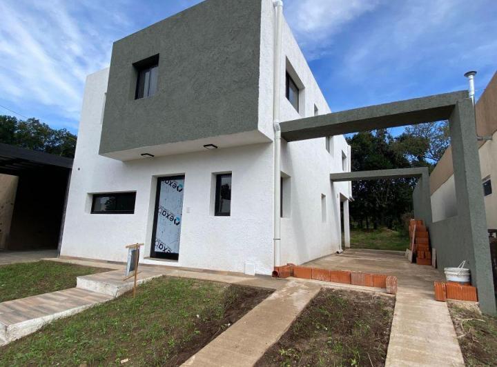 Casa · 126m² · 4 Ambientes · 2 Cocheras