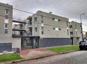 Departamento · 45m² · 2 Ambientes · 1 Cochera · Departamento - Banfield Este