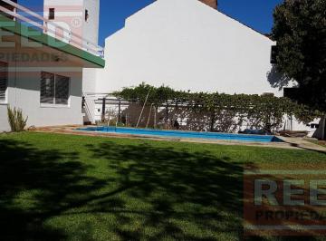 Casa · 322m² · 7 Ambientes · 6 Cocheras · Casa Única - Las Lomas - Horqueta