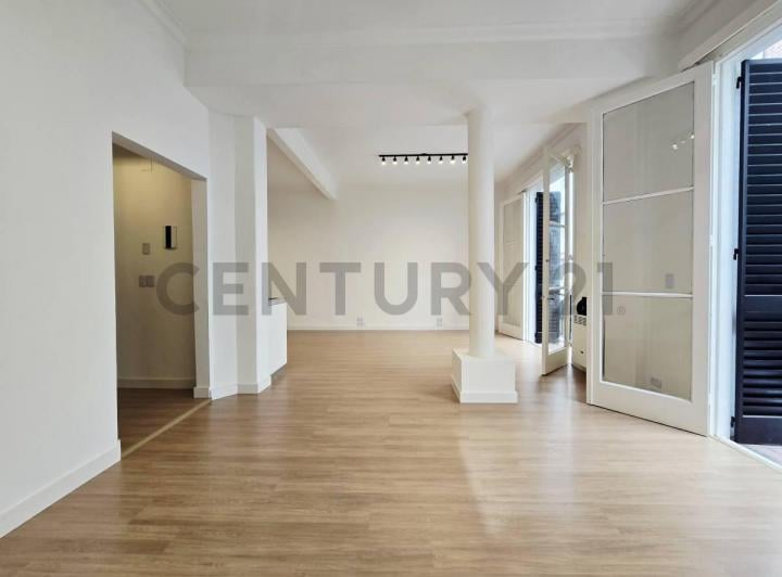 Venta Departamento 1 o 2 Ambientes Tipo Loft C/balcon en Retiro