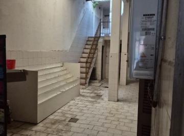 PH de 4 ambientes, Flores · PH con Local y Vivienda de 4 Ambientes a Reciclar Sobre Av Gaona en Flores