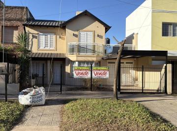 Casa · 185m² · 5 Ambientes · 2 Cocheras · Casa con Piscina y Quincho