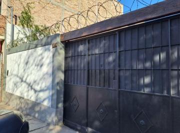 Casa de 5 ambientes, Dorrego · Casa en Venta de 4 Dorm. en Dorrego Guaymallen.