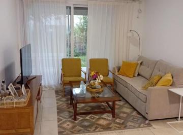 Departamento · 90m² · 3 Ambientes · 2 Cocheras · Casa Venta Formato Duplex 3 Ambientes con Parrilla Jardín Pileta Saravi Village