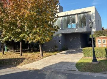 Casa · 144m² · 4 Ambientes · 1 Cochera · Casa en Venta en Haras María Elena a Estrenar!, Moreno, G. B. a. Zona Oeste