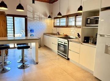 Casa · 120m² · 3 Ambientes · 3 Cocheras · Casa en Venta Moron - Villa Sarmiento Matias Ramos Mejia Al 800