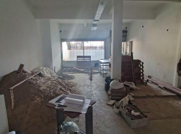 Local comercial 135m² Venta · Amplio Local en Abasto - 135 m² - Reciclado - Ideal Varios Rubros