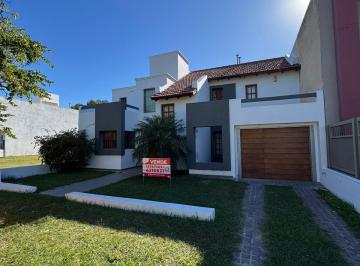 Foto · Nicanor Riesco 3222, Las Rosas. Casa de 3 Dorm. Patio y Pileta en Venta!