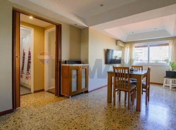 Departamento · 52m² · 3 Ambientes · Dpto 3 Amb en Venta Impecable y Luminoso en Flores