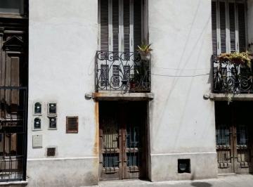 PH de 3 ambientes, Constitución · PH Luminoso con Terraza