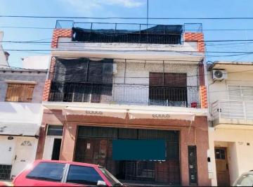 Local comercial · 35m² · 2 Ambientes · PH en Alquiler - Velez Sarsfield