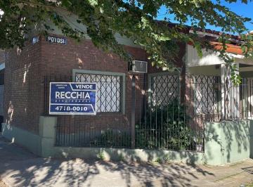Casa · 90m² · 3 Ambientes · 1 Cochera · Casa en Venta! Patio y Terraza