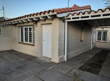 Casa de 6 ambientes, Chacras de Coria · Casa con Departamento y Local Comercial Sobre Ruta 82 – Vistalba