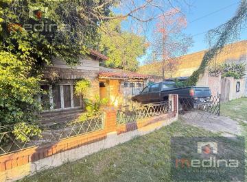 Casa · 150m² · 3 Ambientes · 2 Cocheras · Casa en Venta en Don Torcuato Centro con Lote 500 m²