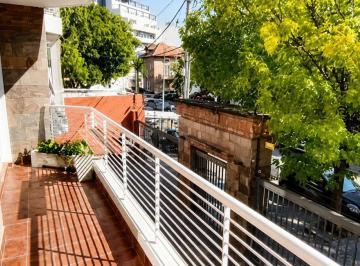KNK-KNK-5679_2 · Excelente 2 Ambientes Al Frente con Balcon Corrido
