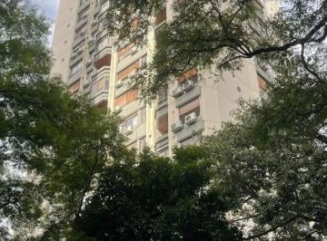 Departamento de 3 ambientes, Vicente López · Olivos, La Isla. Muy Buen 3 Ambientes con Cochera en Venta