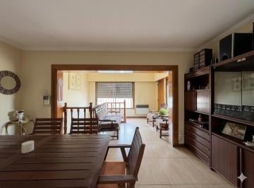 Casa · 400m² · 3 Dormitorios · 6 Cocheras · Casa Dos Plantas con Pileta y Varias Cocheras, en Piñeyro