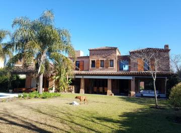 Casa · 364m² · 9 Ambientes · 6 Cocheras · Casa - Santa Barbara