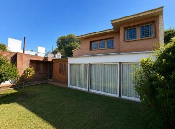 Casa · 250m² · 6 Ambientes · 2 Cocheras · Casa en Alquiler Tablada Park Patio Verde Pileta