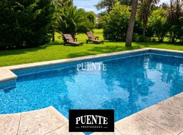 Casa · 250m² · 6 Ambientes · Saint Thomas - Alquiler Anual Amueblado