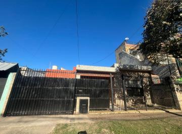 Casa de 3 ambientes, Tres de Febrero · Casa 3 Ambientes en Venta en Loma Hermosa
