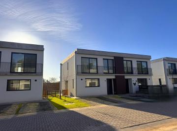 Casa · 145m² · 4 Ambientes · 1 Cochera · Casa en Alquiler en Benavidez, Tigre, G. B. a. Zona Norte
