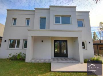 Casa · 203m² · 6 Ambientes · 2 Cocheras · Casa Venta 6 Ambientes Lagoon Pilar