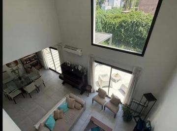 Casa · 120m² · 2 Dormitorios · 2 Cocheras · Casa en Valle Escondido
