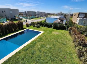 Casa · 202m² · 4 Ambientes · 2 Cocheras · Casa en Venta Ubicado en Puertos, Escobar y Alrededores
