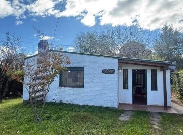 Casa · 45m² · 2 Ambientes · 1 Cochera · Casa en Esquina con Hermoso Terreno en Mina Clavero