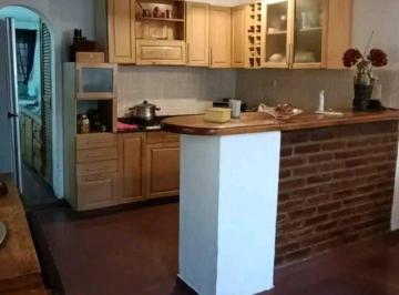 Casa · 104m² · 3 Dormitorios · 2 Cocheras · Oportunidad en Villa Carlos Paz Hermosa Casa Esquina con Vista