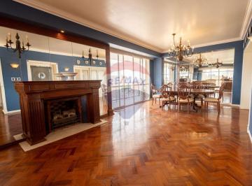 Departamento · 241m² · 8 Ambientes · 1 Cochera · Piso de 3 Dorm. con Cochera en Venta