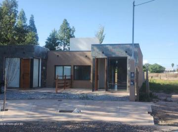 Casa · 75m² · 4 Ambientes · 2 Cocheras · Casa, 2 Hab a Estrenar, B° Suelos de Tropero Maipu