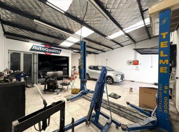 Bodega-Galpón · 166m² · Devoto, Galpón en Venta + Monoambiente.