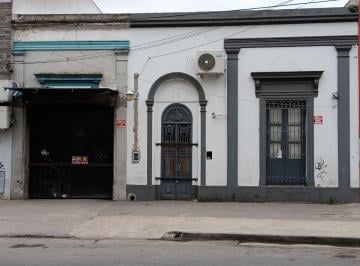 Local comercial · 210m² · 1 Ambiente · Propiedad Ideal Para Local Comercial
