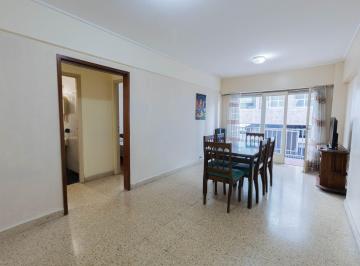 Departamento · 71m² · 4 Ambientes · Venta Departamento 4 Amb con Gas La Perla Balcon