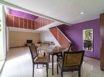 PH · 46m² · 4 Ambientes · Pintoresco PH con Terraza y Monoambiente