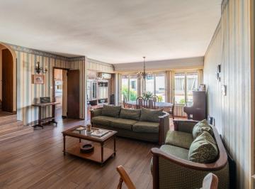 Casa · 261m² · 6 Ambientes · 1 Cochera · Casa. Lote Propio. Multivivienda. Caballito Norte